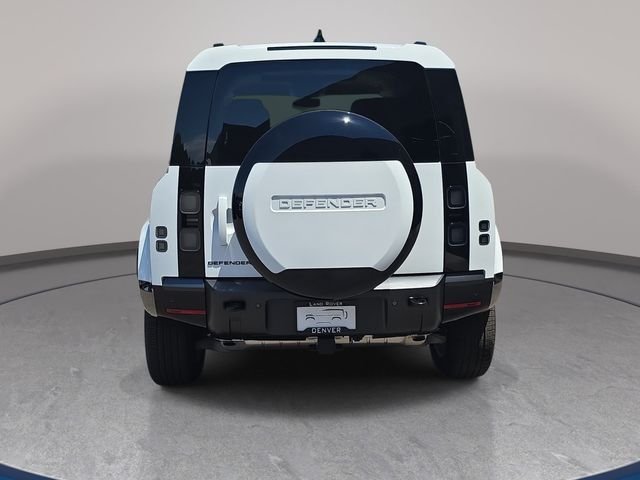 New 2026 Fuji White Land Rover X-Dynamic SE image 6