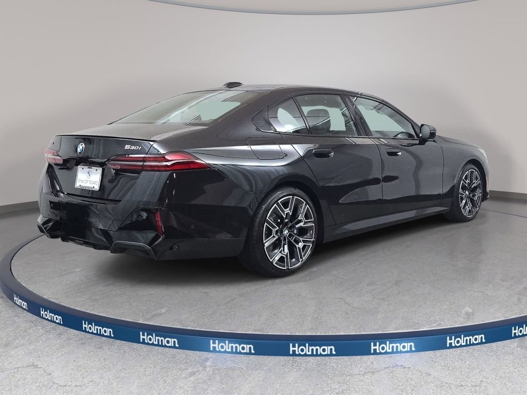 Used 2026 Black Sapphire Metallic BMW 530i xDrive image 6