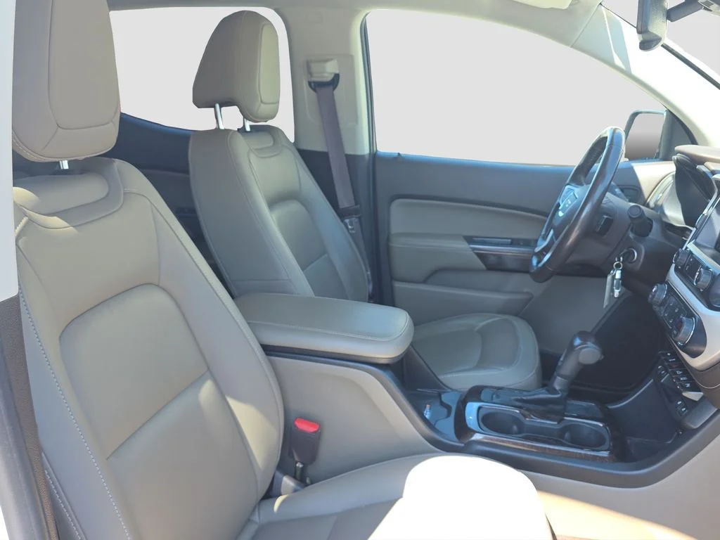 Used 2019 White GMC SLT image 20