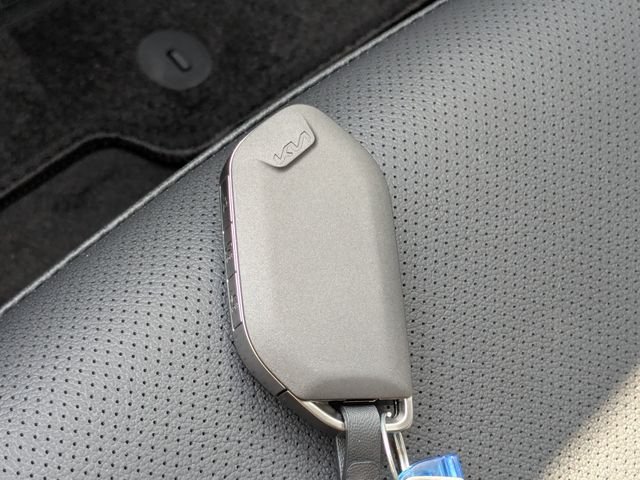 New 2026 Gravity Gray Kia EX image 27