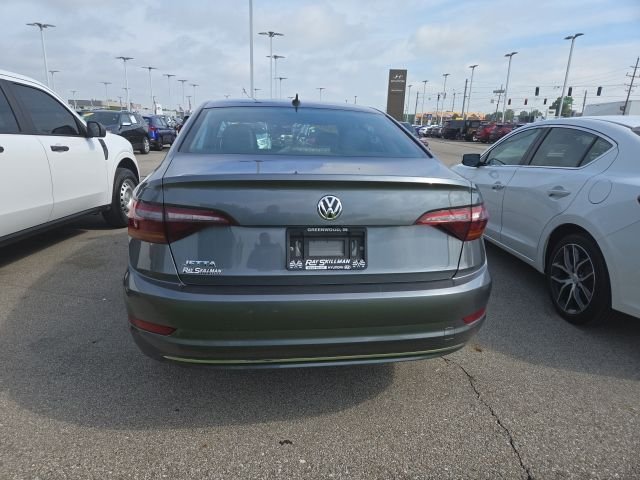 Used 2019 Gray Volkswagen 1.4T SE image 3