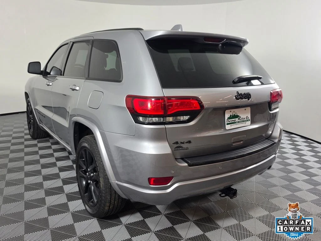 Used 2017 Silver Jeep Altitude image 7