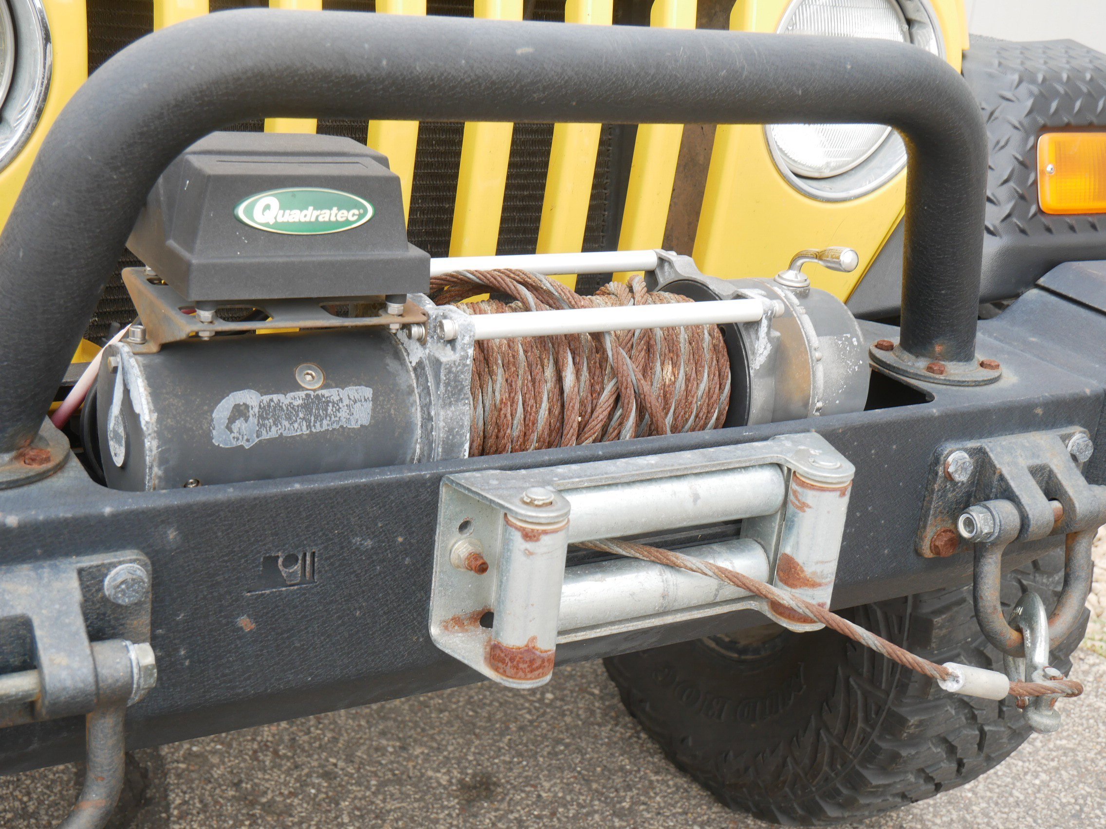 Used 2006 Yellow Jeep Sport image 10