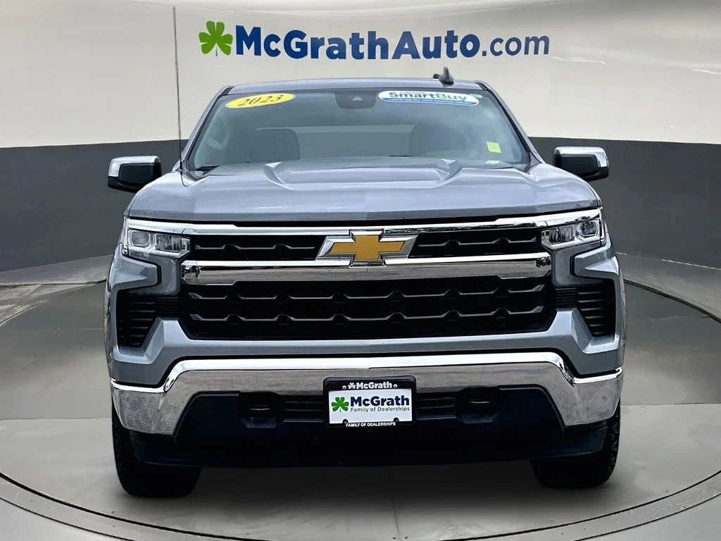 Used 2023 Gray Chevrolet LT image 2
