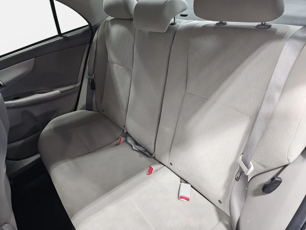 Used 2010 White Toyota LE image 12