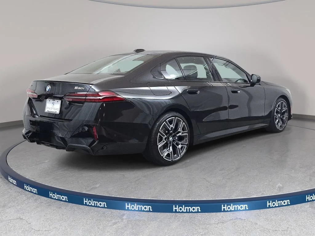 Used 2026 Black Sapphire Metallic BMW 530i xDrive image 6