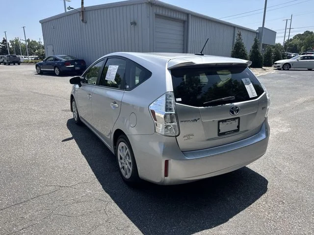 Used 2014 Silver Toyota Three image 7