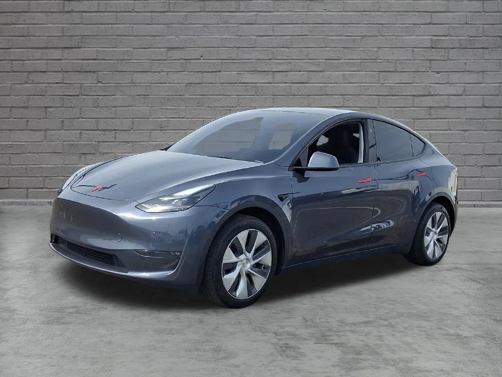 Used 2023  Tesla Long Range image 5