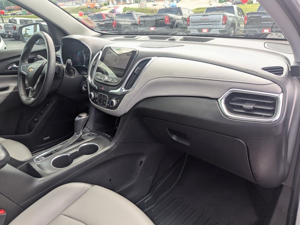 Used 2018 Summit White Chevrolet Premier image 31