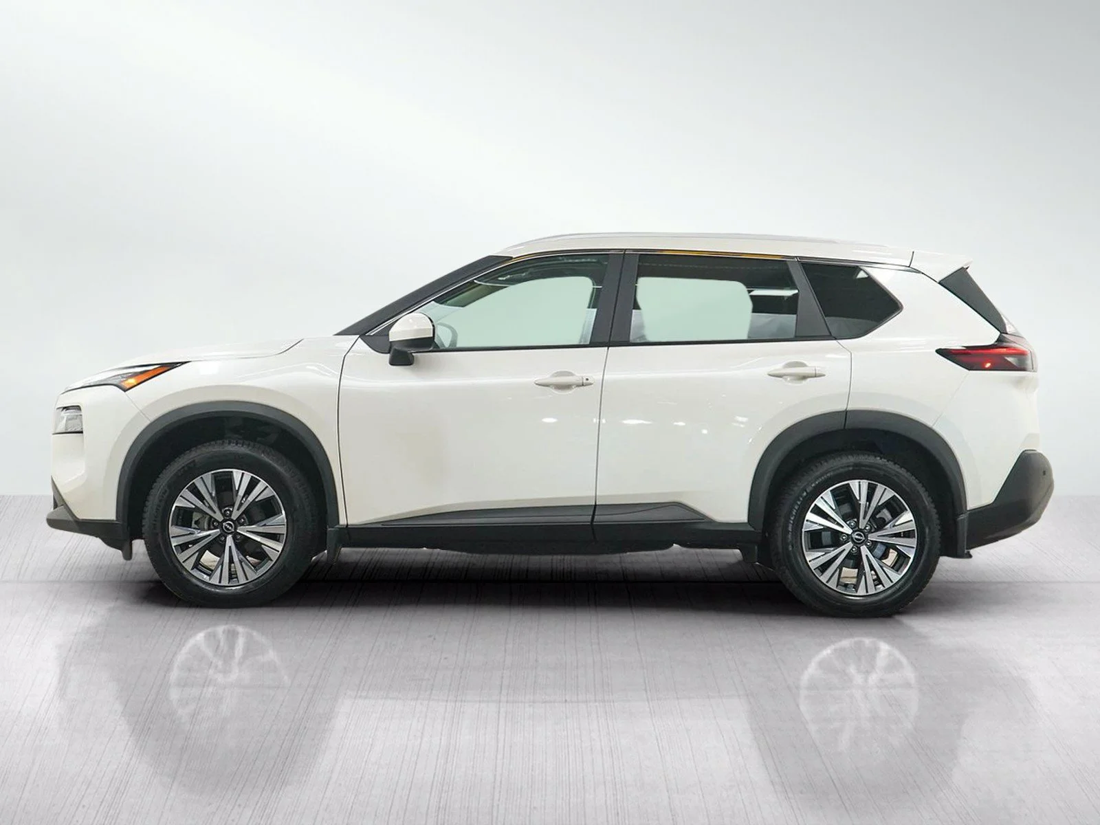 Used 2023 Nissan Rogue SV with VIN 5N1BT3BBXPC864350 for sale in Burnsville, Minnesota
