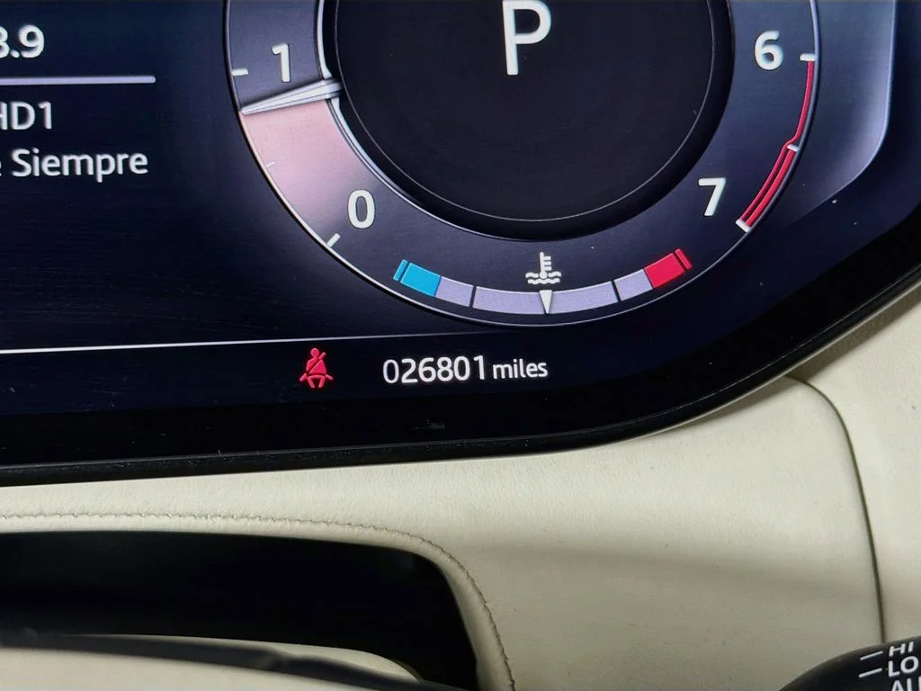 Certified Used 2024 Gray Land Rover SE image 12