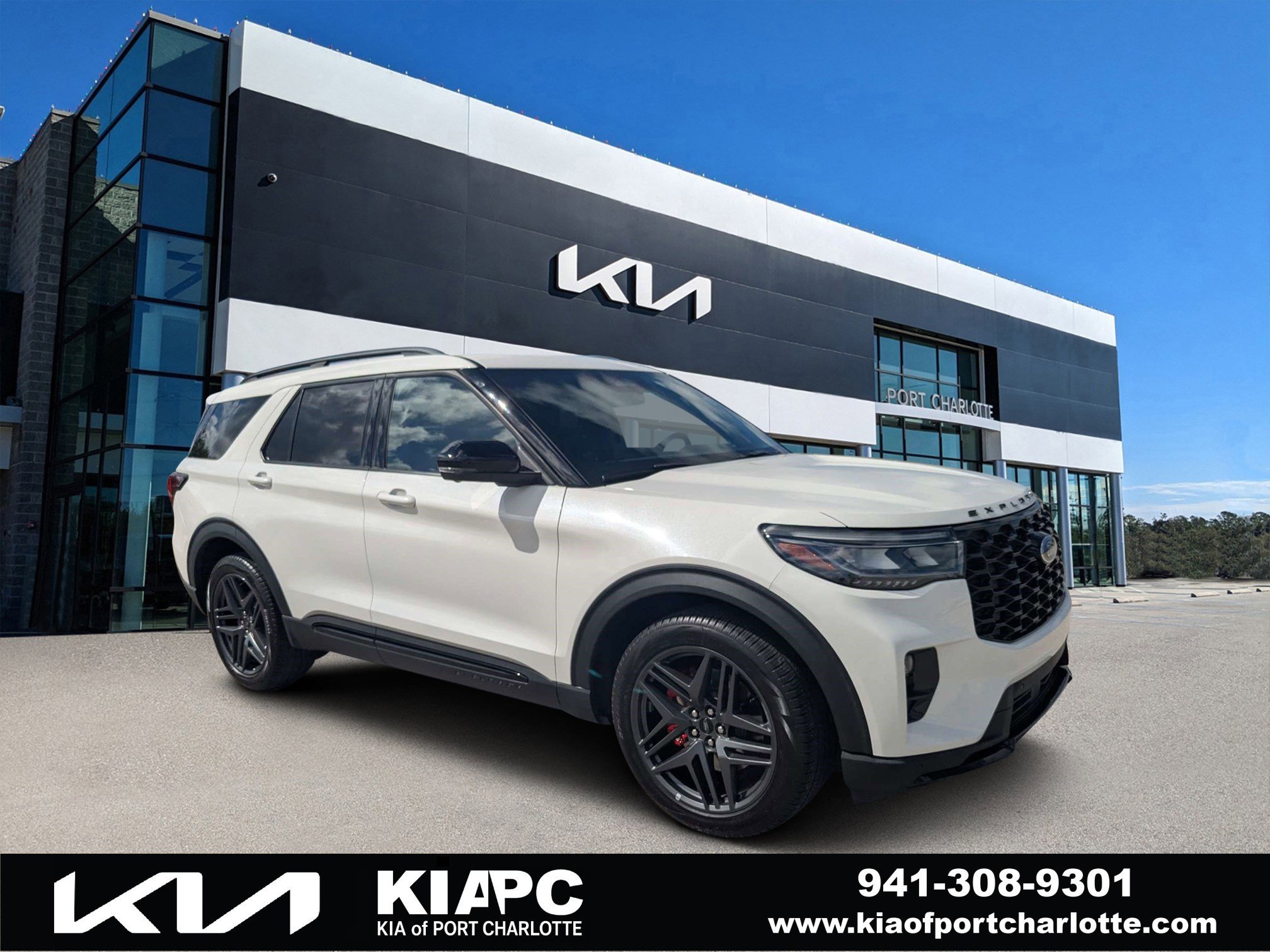 2025 Ford Explorer ST 4WD (PL535)'s photo