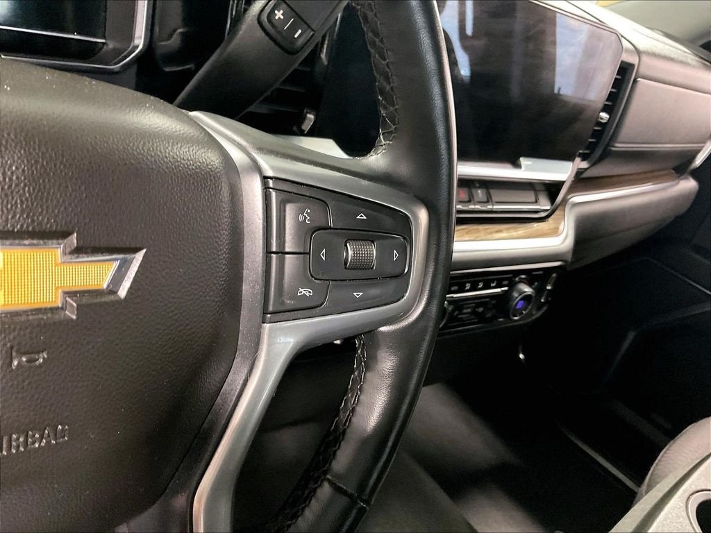 Used 2023 Gray Chevrolet LT image 23