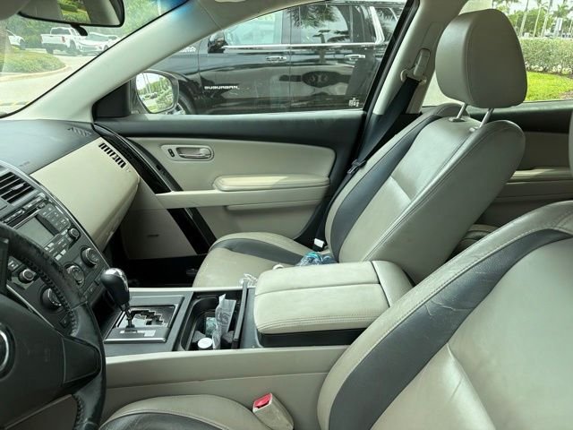 Used 2011 White Mazda Touring image 6