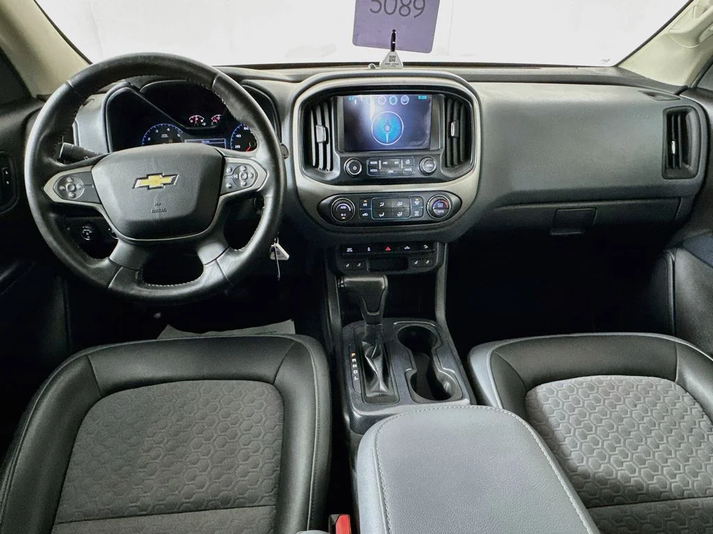 Used 2017 White Chevrolet Z71 image 26