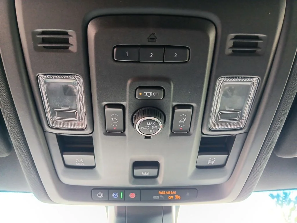 Used 2021 Satin Steel Metallic Chevrolet Z71 image 21