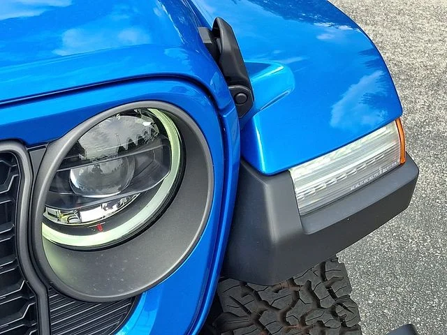 Certified Used 2025 Blue Jeep Rubicon image 9