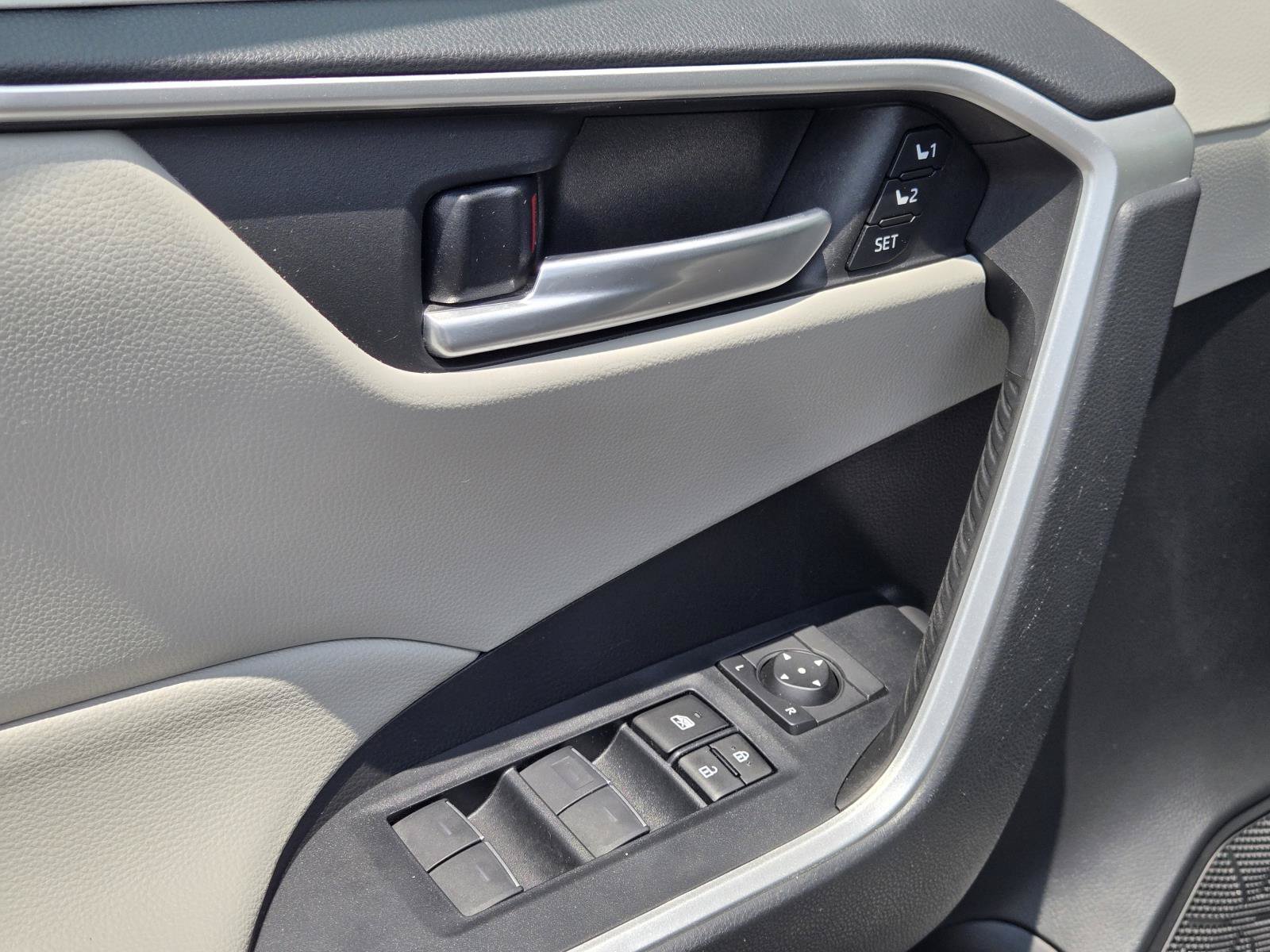2023 Toyota RAV4 XLE Premium - Photo 21