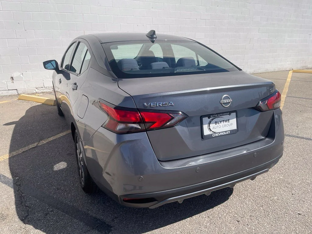 Used 2023 Gray Nissan SV image 4