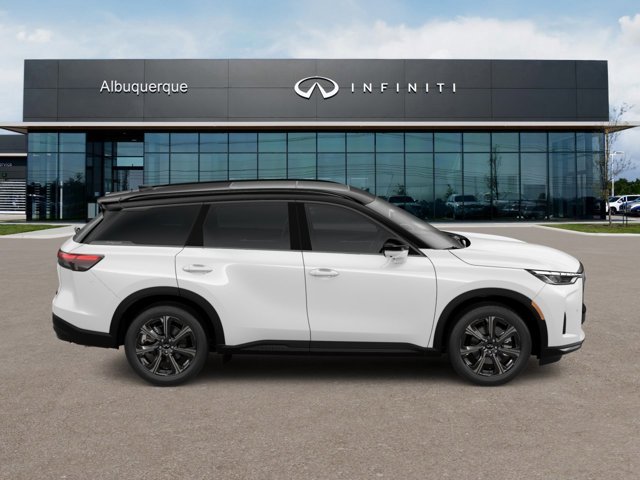 New 2027 2T RAD WHT INFINITI Autograph AWD image 4