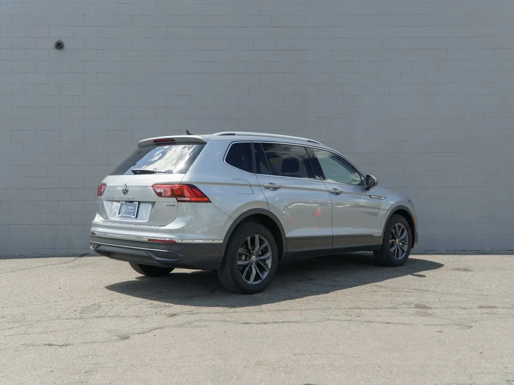 Used 2023 Silver Volkswagen 2.0T SE image 7