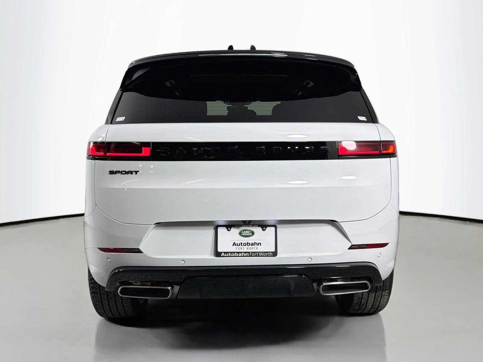 Certified Used 2026 Fuji White Land Rover Dynamic SE P400 image 6