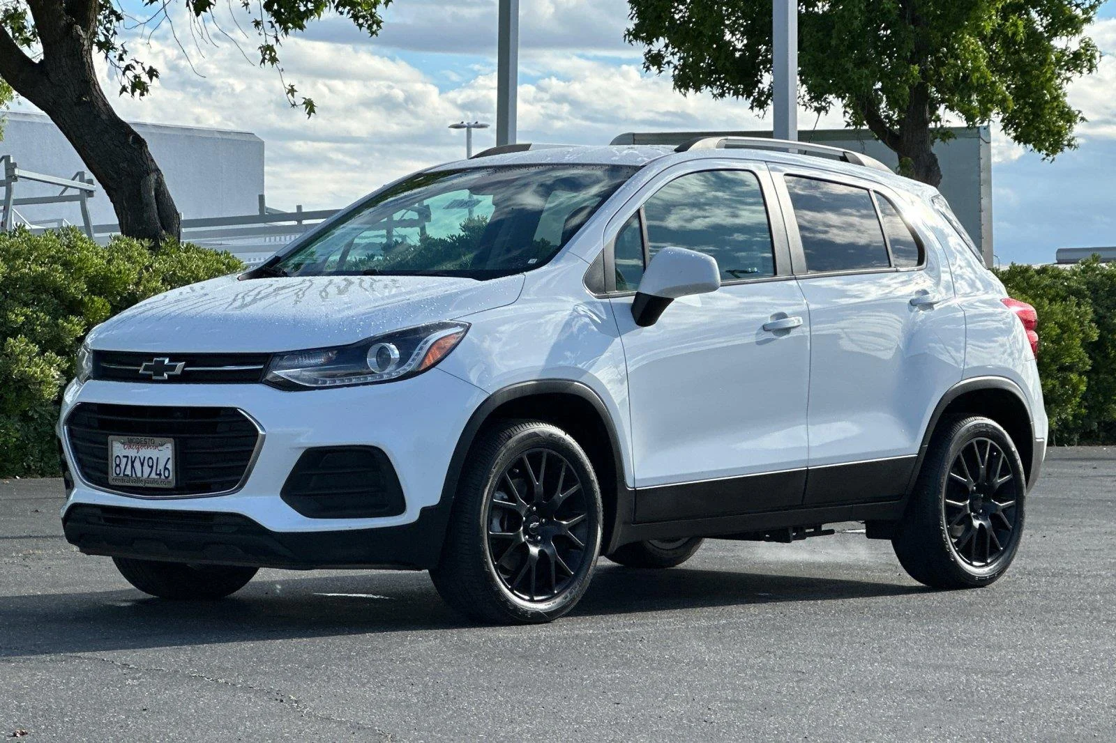 Used 2022 Summit White Chevrolet LT image 8