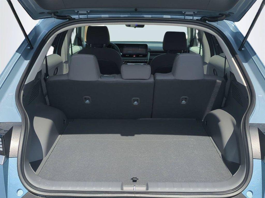 New 2027 Blue Hyundai SE image 14