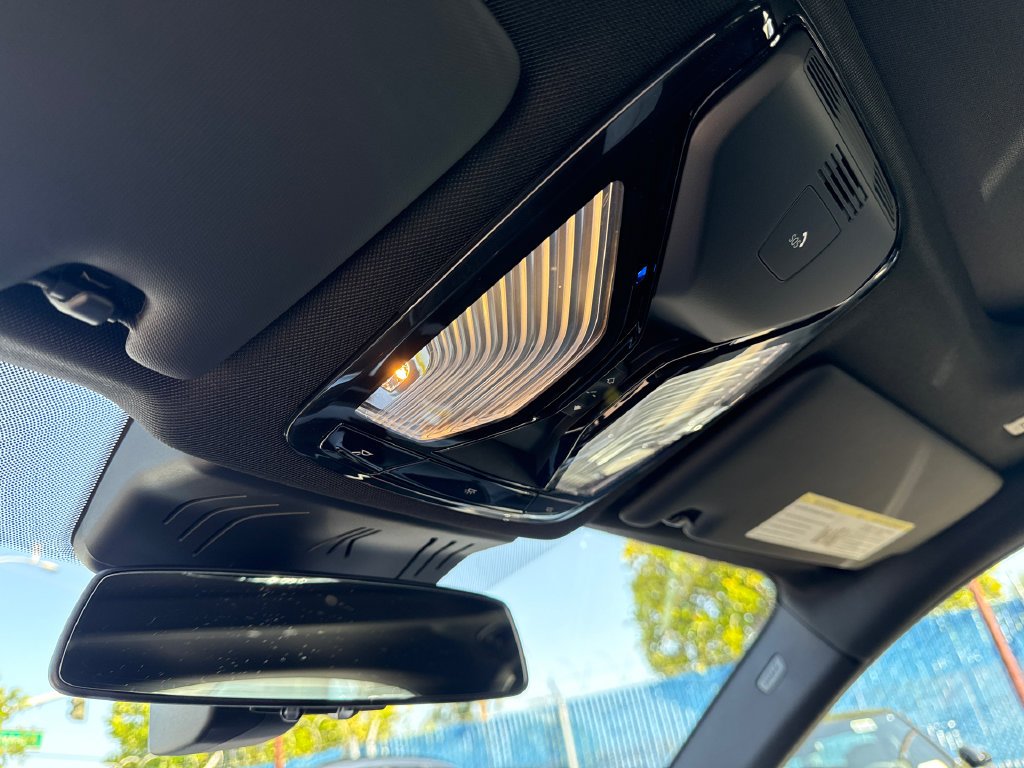 New 2026 Skyscraper Grey Metallic BMW eDrive40 image 30