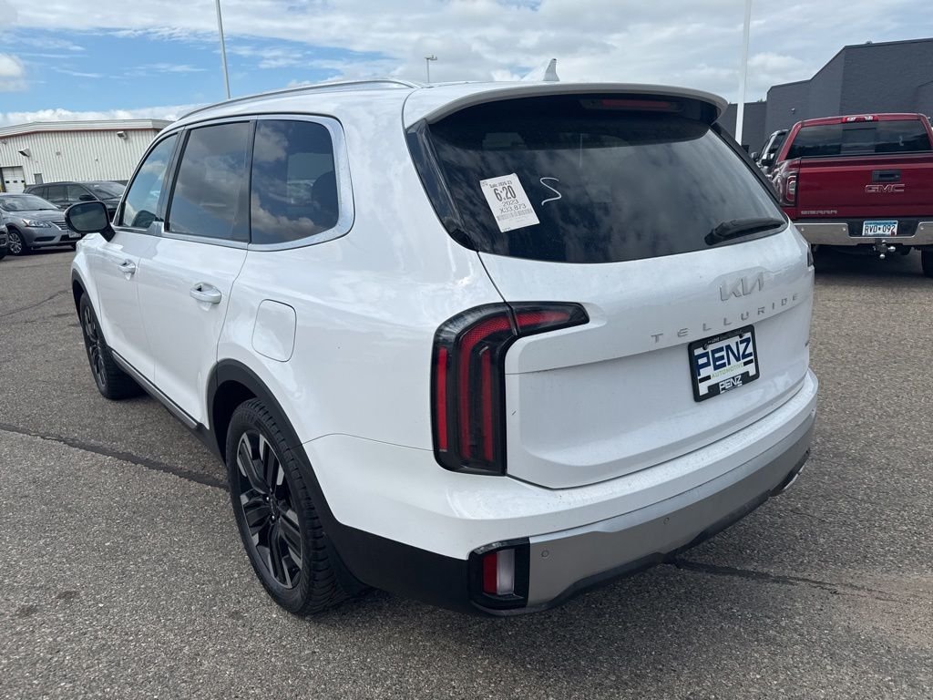 Used 2023 Black Kia SX X-Line image 5