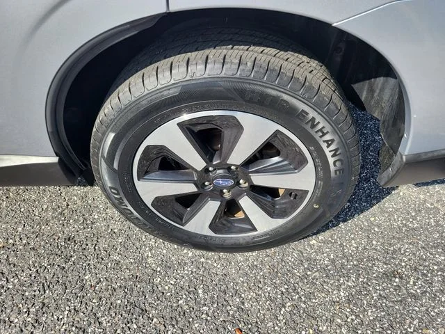 Used 2018 Silver Subaru 2.5i Limited image 6