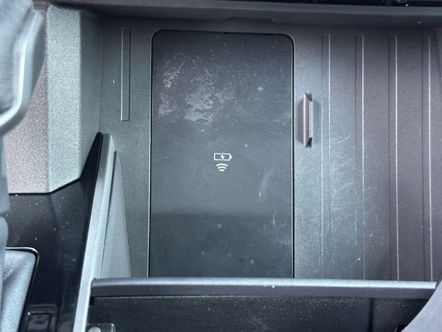 Certified Used 2025  Toyota Platinum image 21