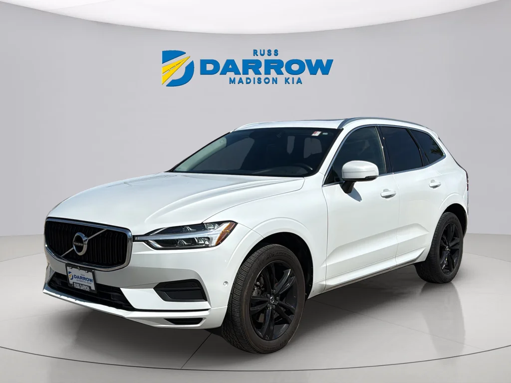Used 2019 Crystal White Pearl Volvo T5 Momentum image 1