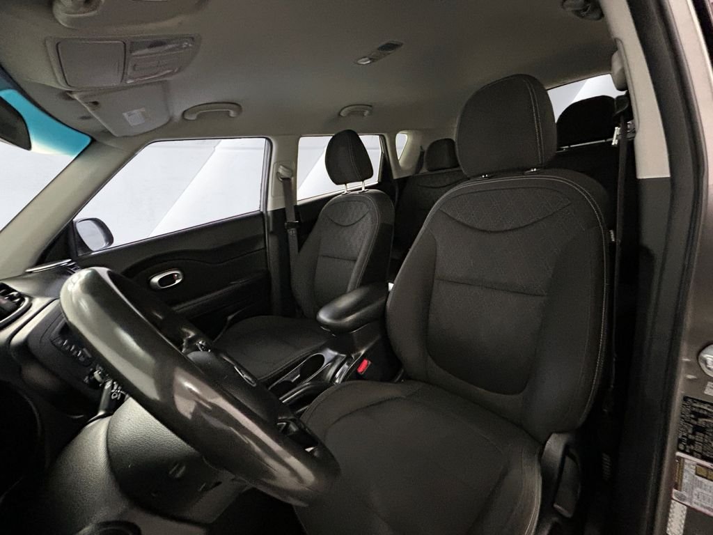 Used 2016 Gray Kia Base image 8