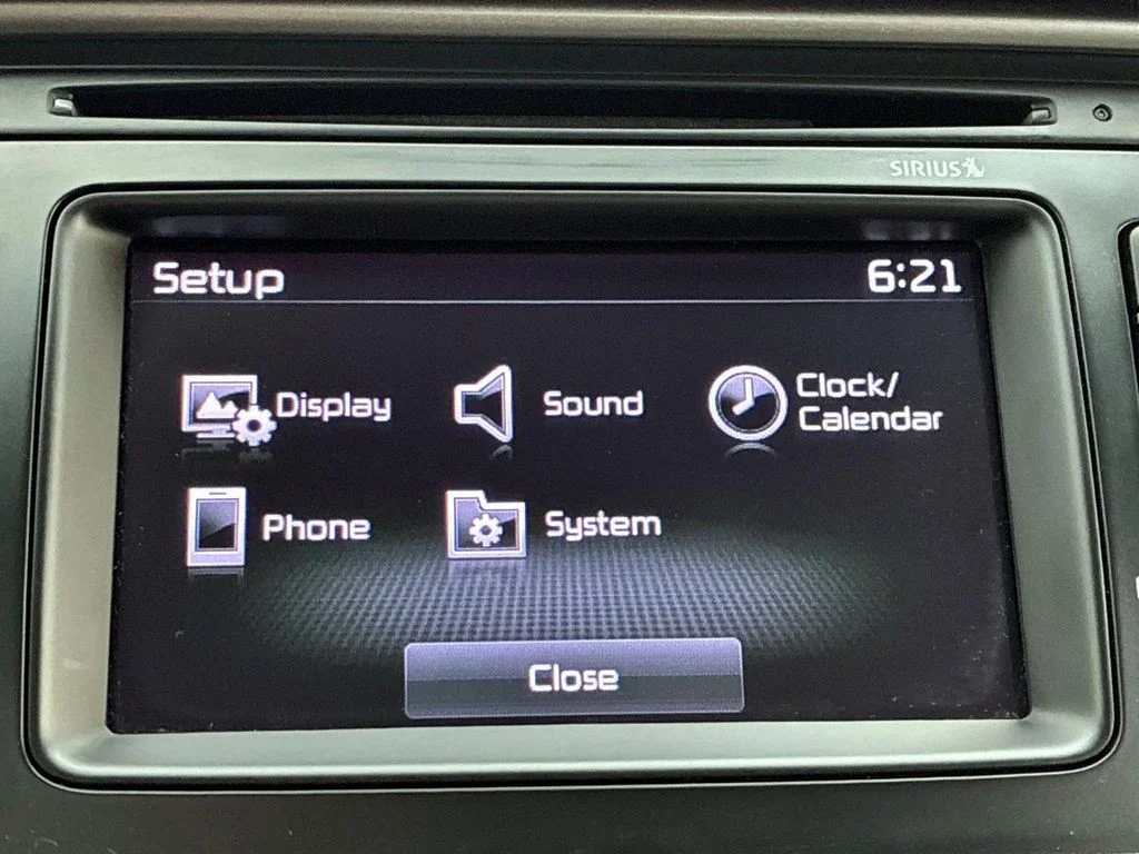 Used 2017 Snow White Pearl Kia LX image 29