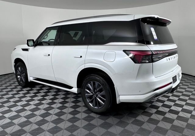 Certified Used 2026 White INFINITI PURE image 5