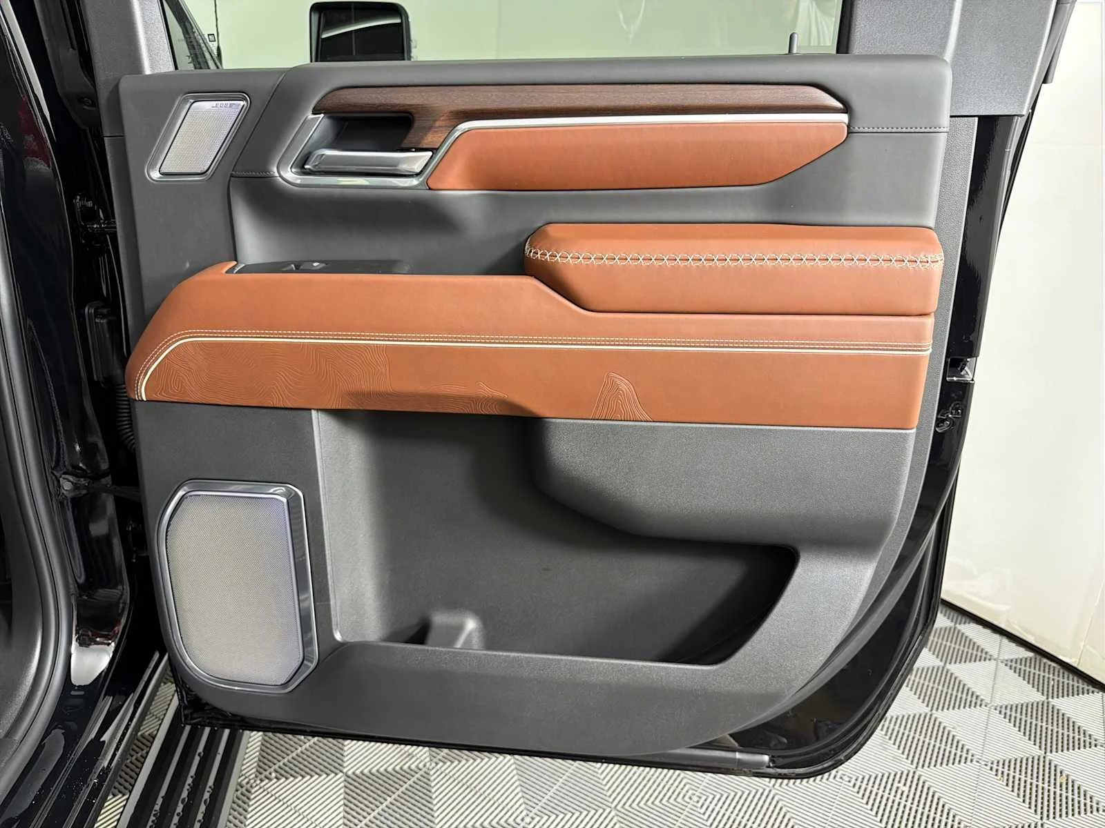 New 2026 Onyx Black GMC Denali Ultimate image 15