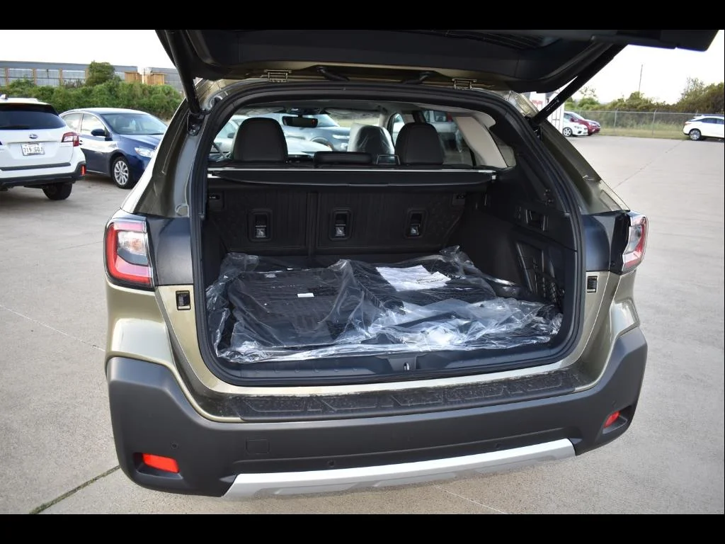 Used 2025 GREEN Subaru Limited image 20