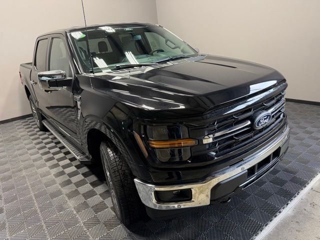 New 2026 Agate Black Metallic Ford XLT image 2