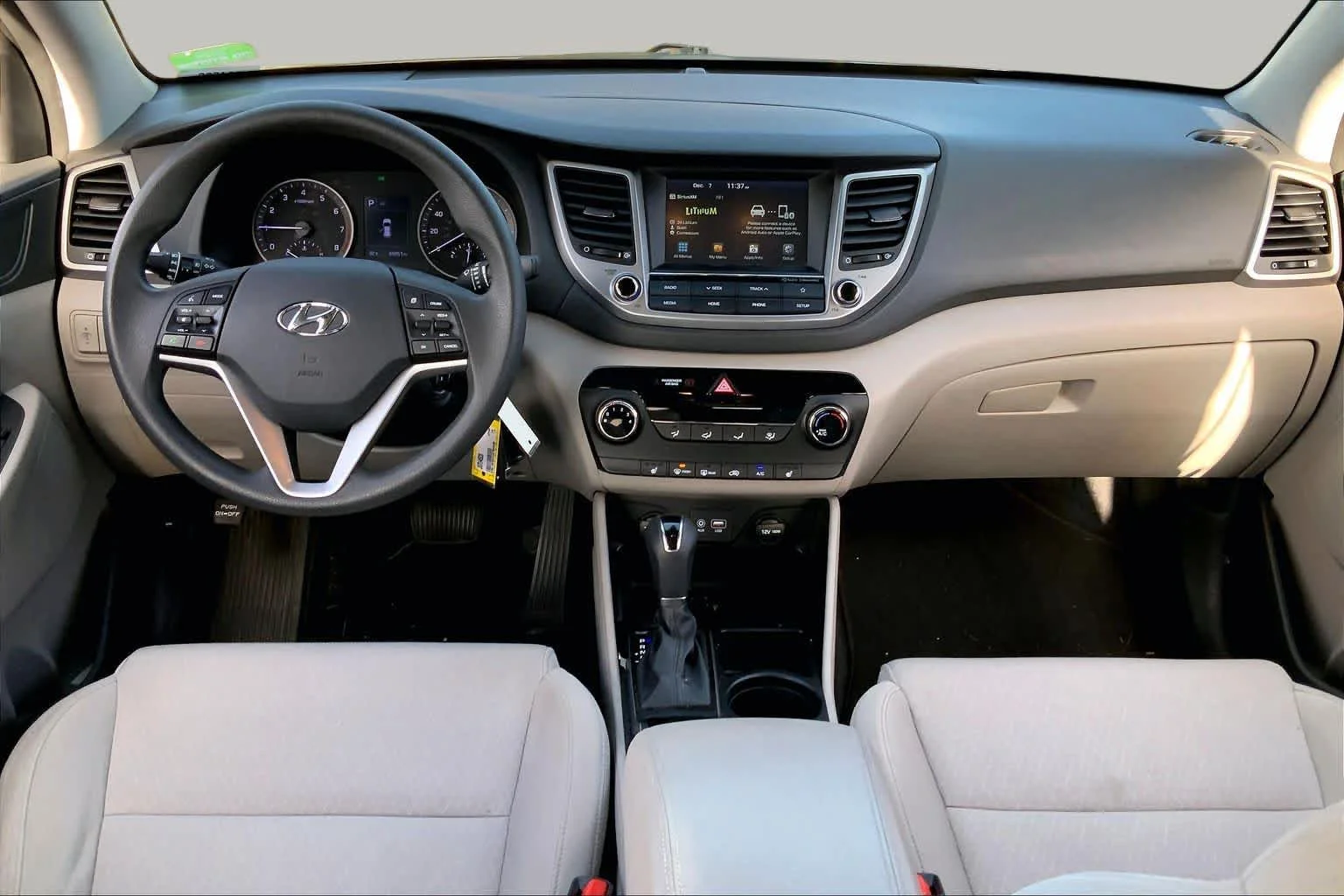 Used 2018 Coliseum Gray Hyundai SEL image 16