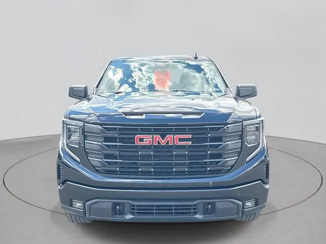 Used 2024 Onyx Black GMC Elevation image 3