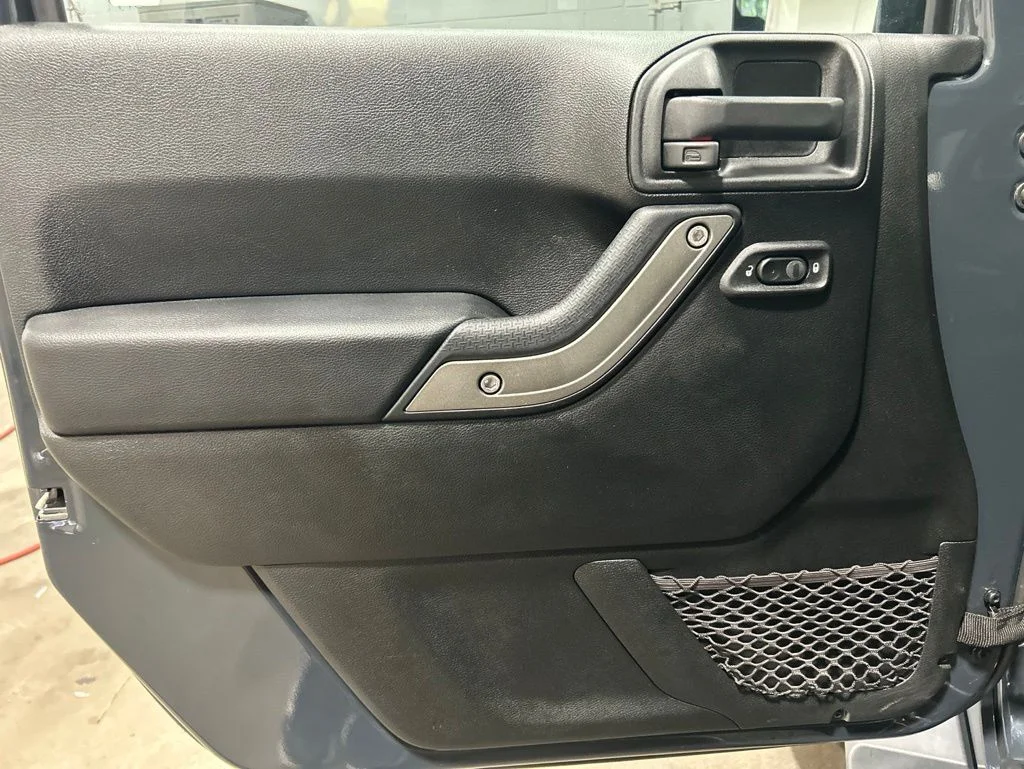 Used 2018 Gray Jeep Unlimited Sport image 12