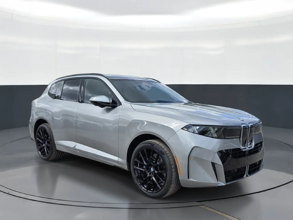 New 2027 Silver BMW  image 2