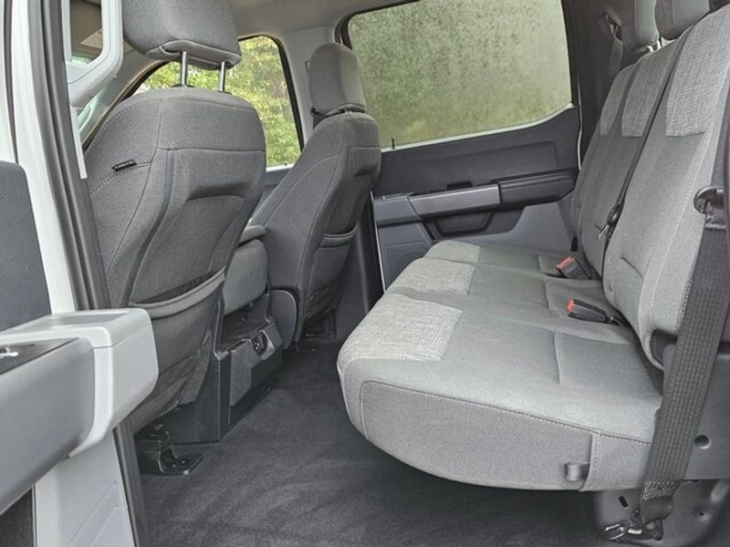 Used 2023 Oxford White Ford XLT image 6
