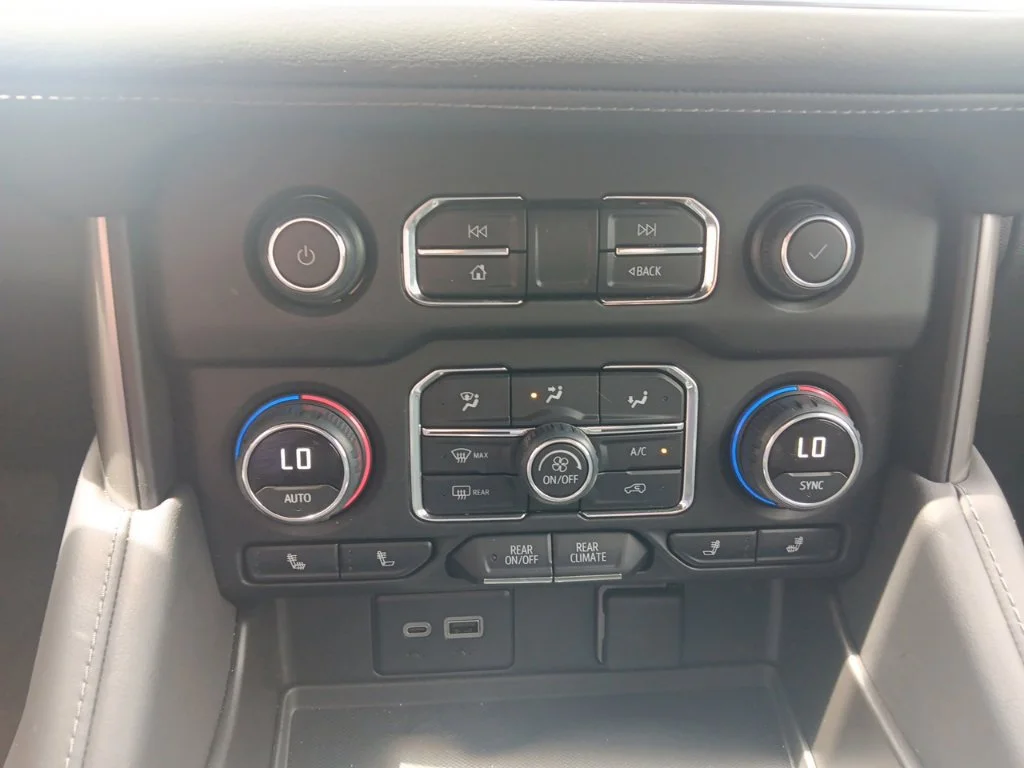 Used 2024 Gray Chevrolet Z71 image 16