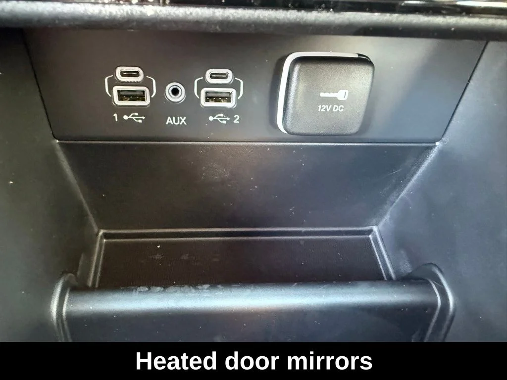 New 2026 Diamond Black Crystal Pearlcoat Jeep Laredo image 15