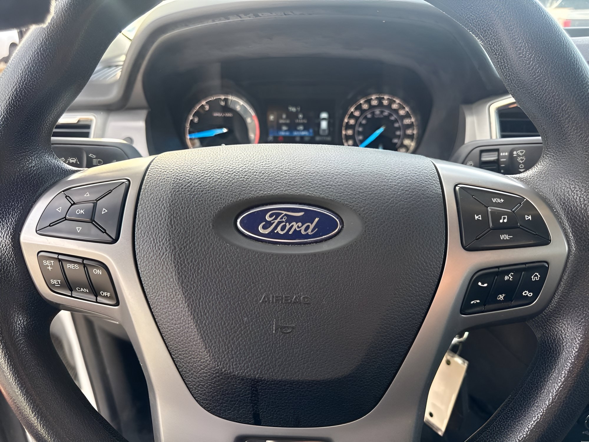 Certified Used 2019 Oxford White Ford XLT image 26