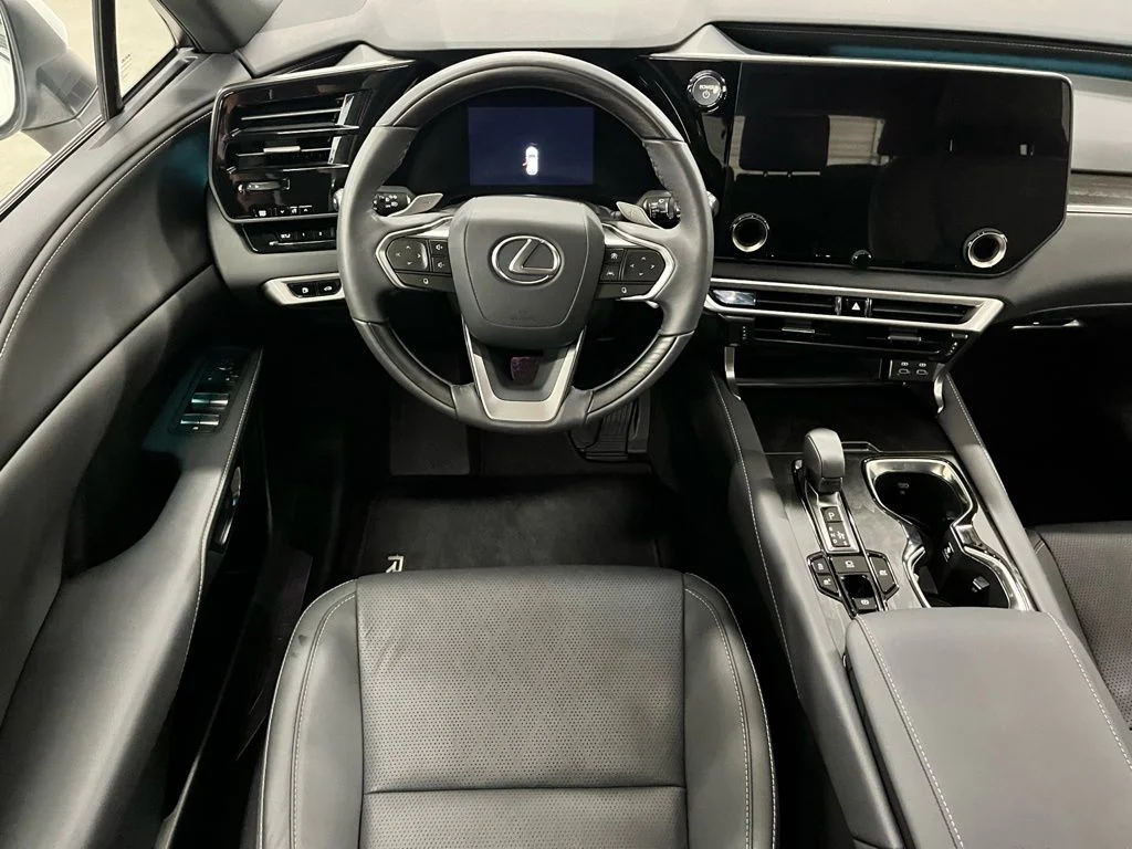 Used 2024 White Lexus 350h Premium Plus image 12