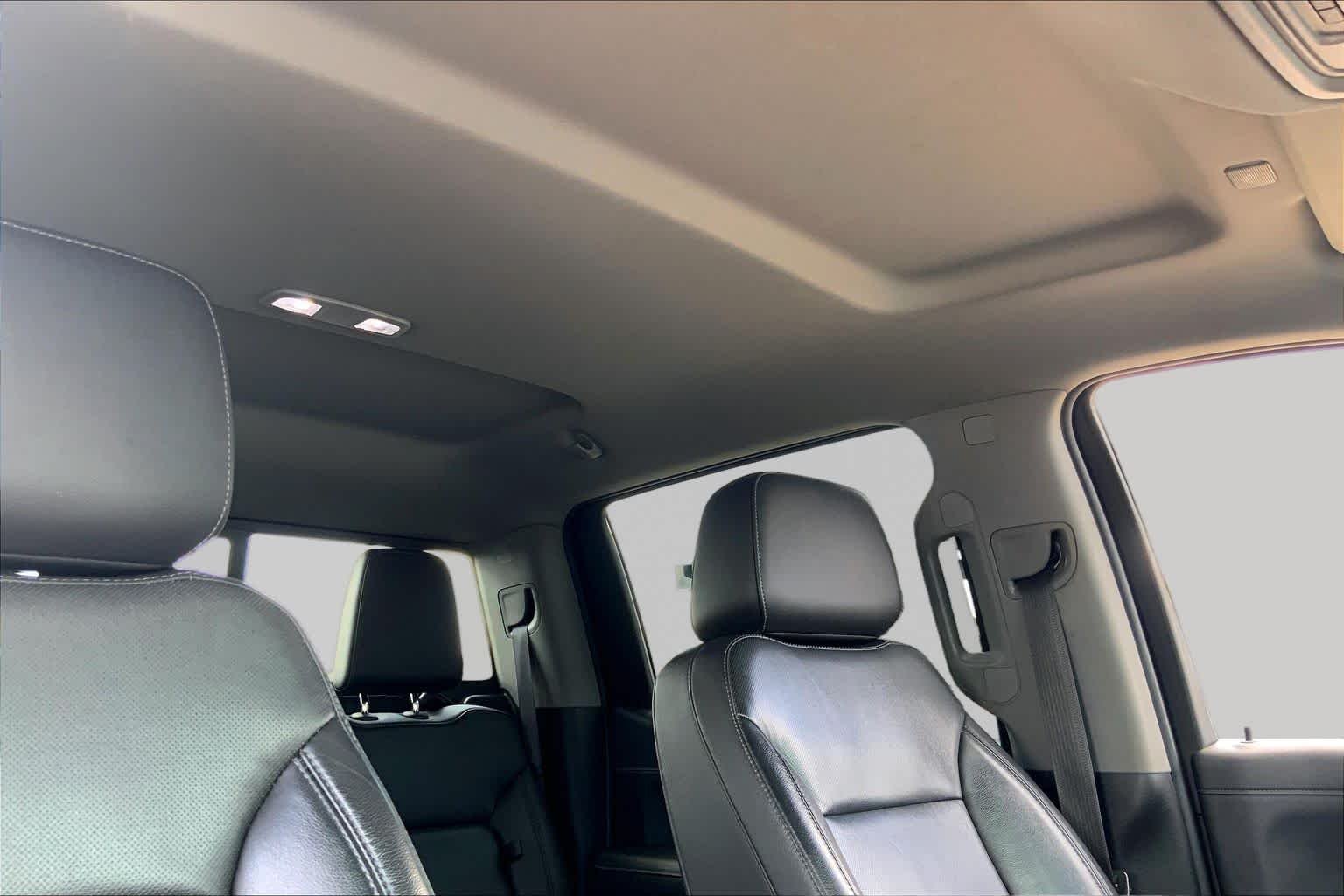 Used 2019 SUMMIT WHITE GMC SLT image 14