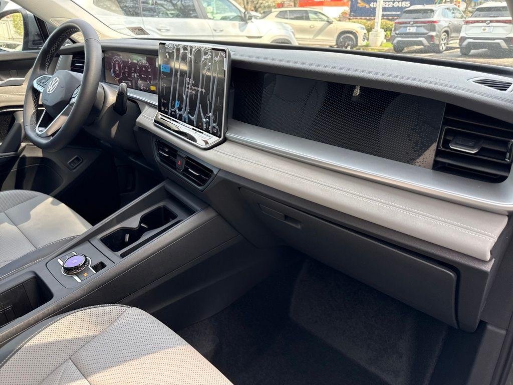 New 2026 Platinum Gray Metallic Volkswagen 2.0T SE image 27
